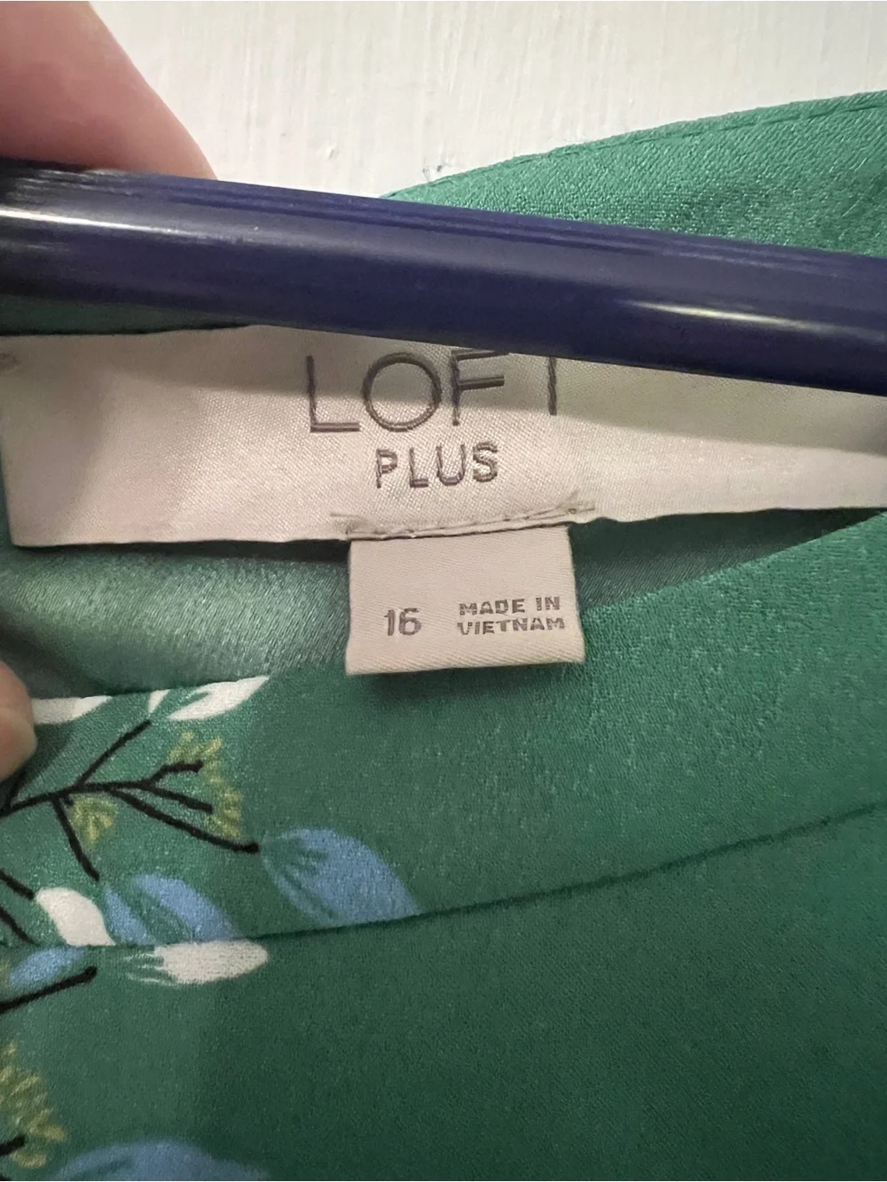 LOFT Plus Green Floral Shift Dress - Picture 3 of 4